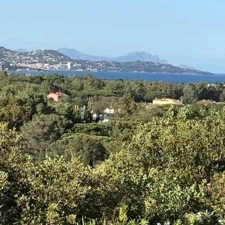 Maison Loulou Vakantiehuis Cogolin