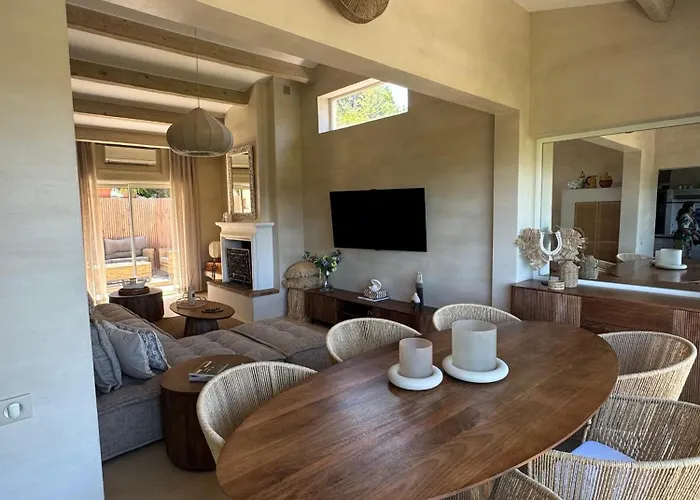 Maison Loulou Hébergement de vacances *